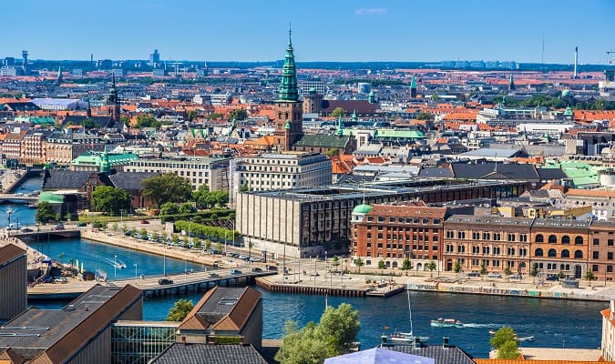 A Dinamarca é um dos países na fronteira da Alemanha.