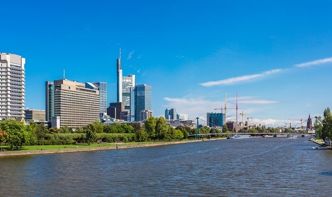 Frankfurt x Amsterdam - Comparação Cidades