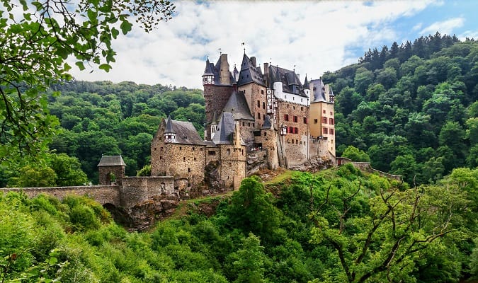 Burg Eltz - Lindo Castelo na Alemanha Foto